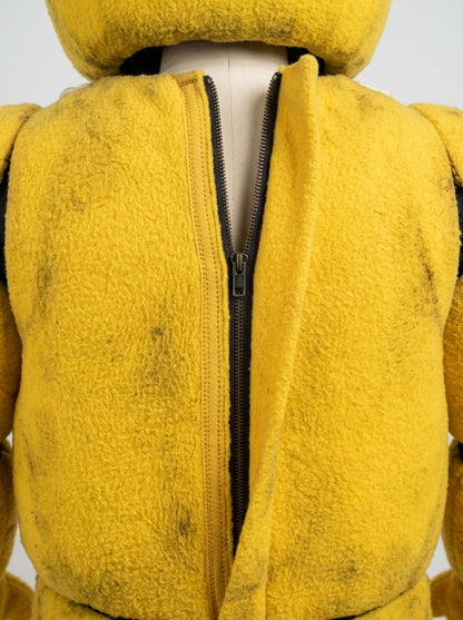 Chica costume for adults, zipper close-up