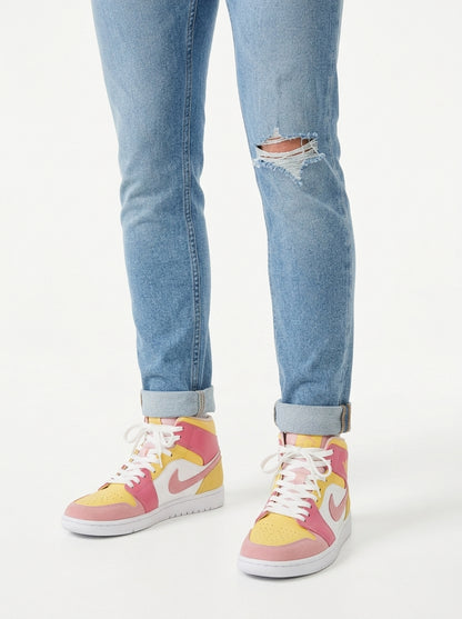 Hawaiian Tourist Costume - jeans and sneakers close-up